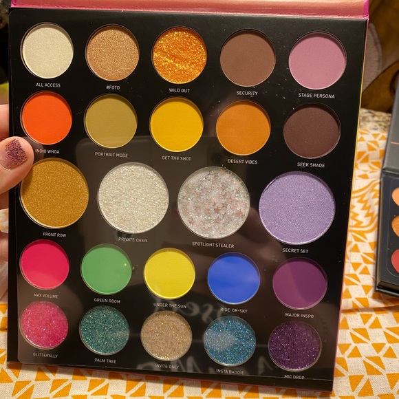 Palette Bundle - Picture 3 of 6